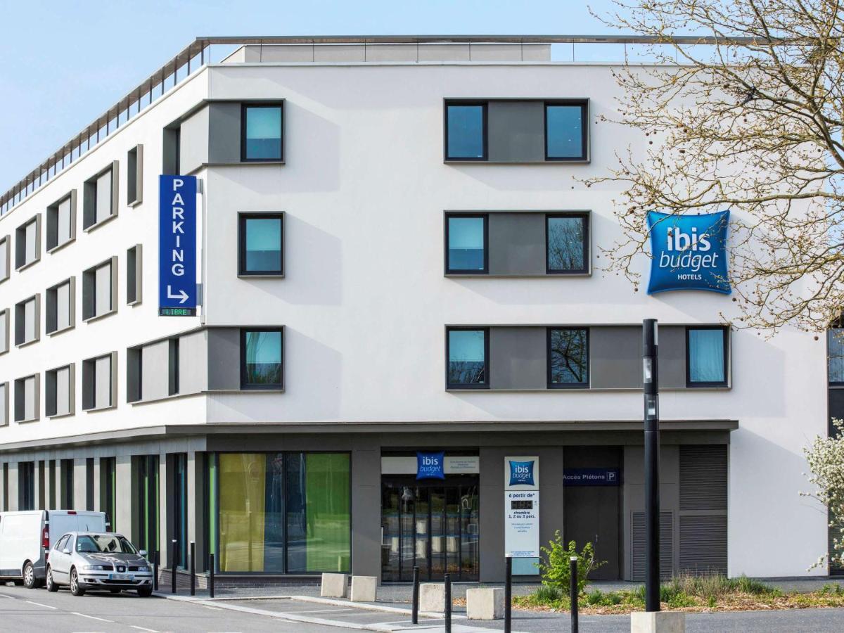 Hotel ibis budget Saint Quentin Yvelines - Vélodrome Montigny-le-Bretonneux Exterior foto